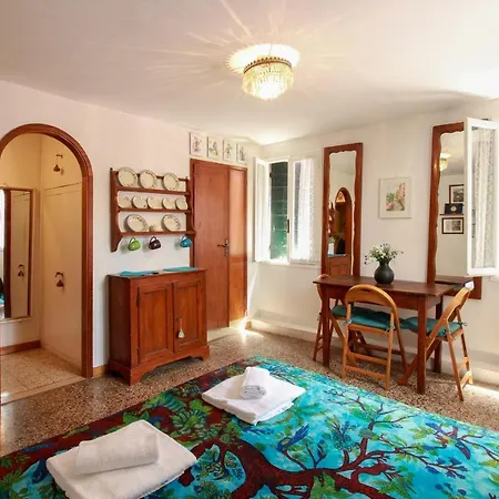 Santi Apostoli By Halldis