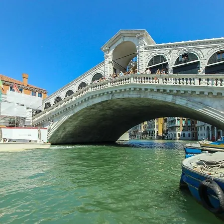 Santi Apostoli By Halldis Venise